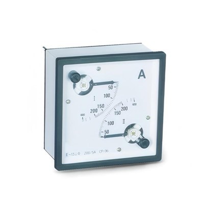 Kettős CT működtetésű AC ampermérő